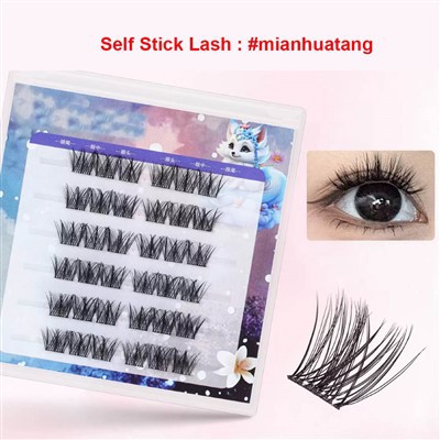 Kleben Sie freie selbstklebende Wimpern kleben